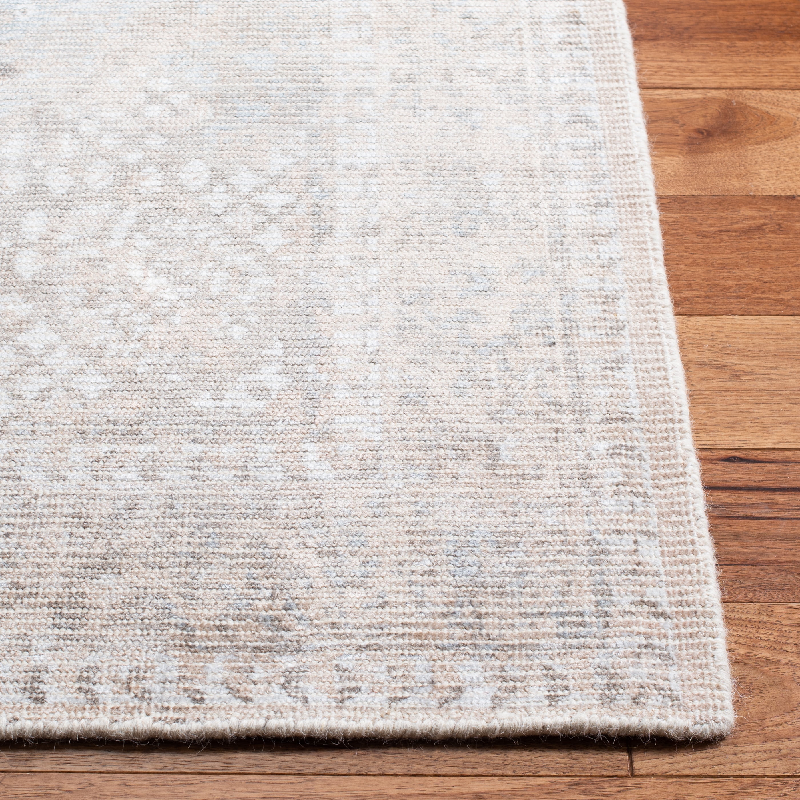 SAFAVIEH Restoration Vintage Edith Medallion Area Rug, Beige/Sand, 3' x 5'