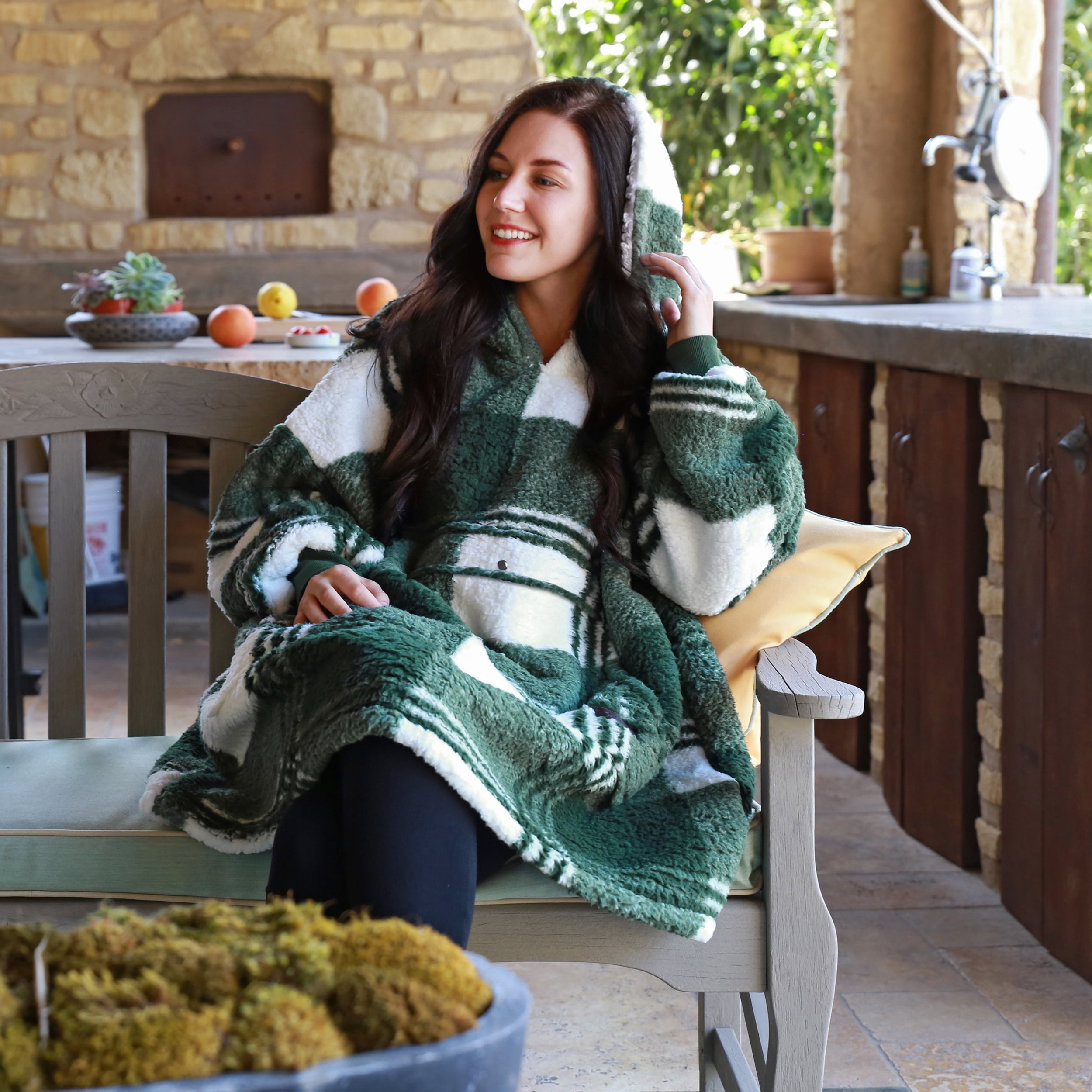 Catalonia Plaid Oversized Wearable Blanket Hoodie Sweatshirt, Comfortable Sherpa Lounging Pullover for Men Women Wife Girlfriend