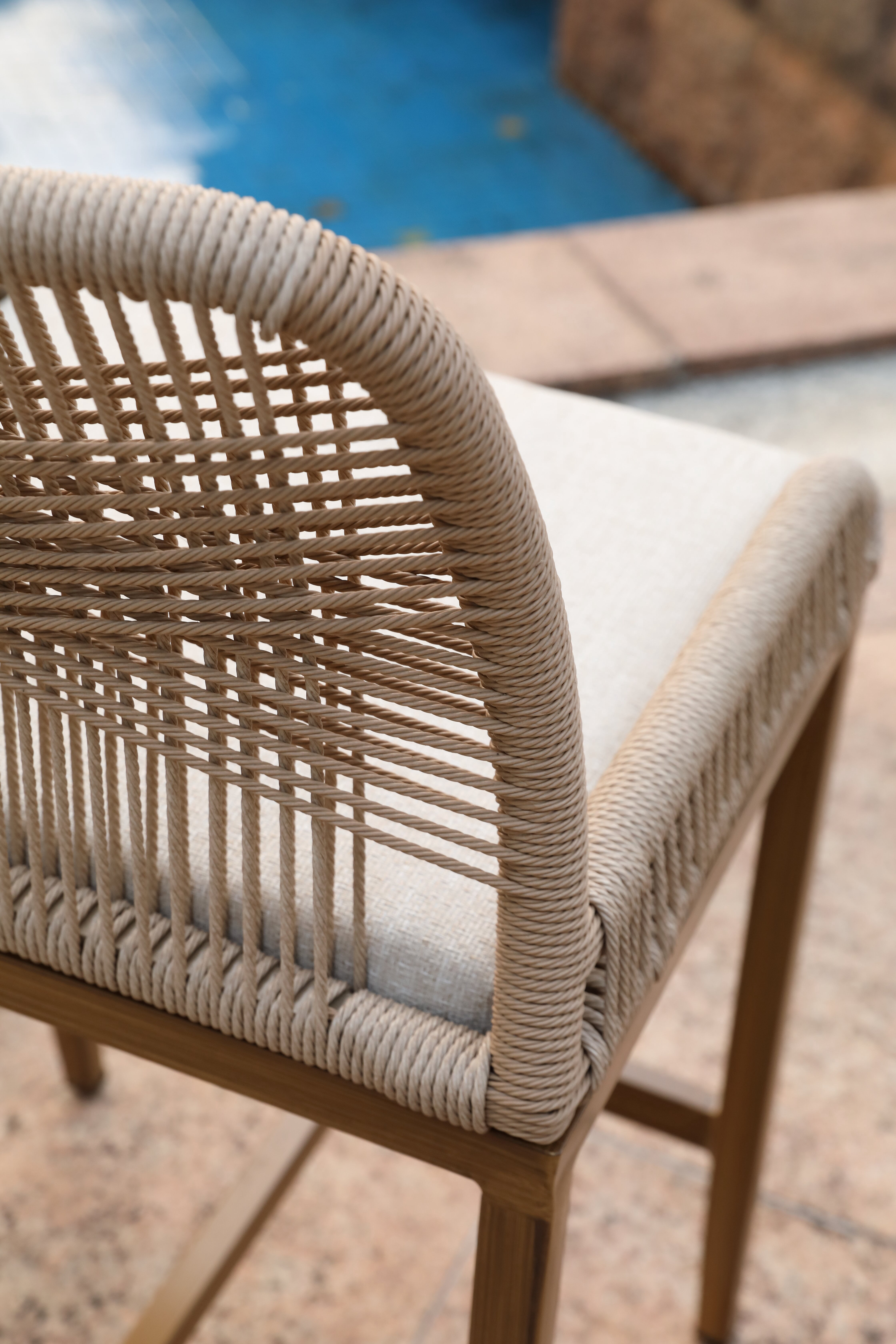Bar Stools Set of 2 Counter Height Handwoven Rope Wicker Stools for Patio Kitchen Bar Balcony, Beige Yellow