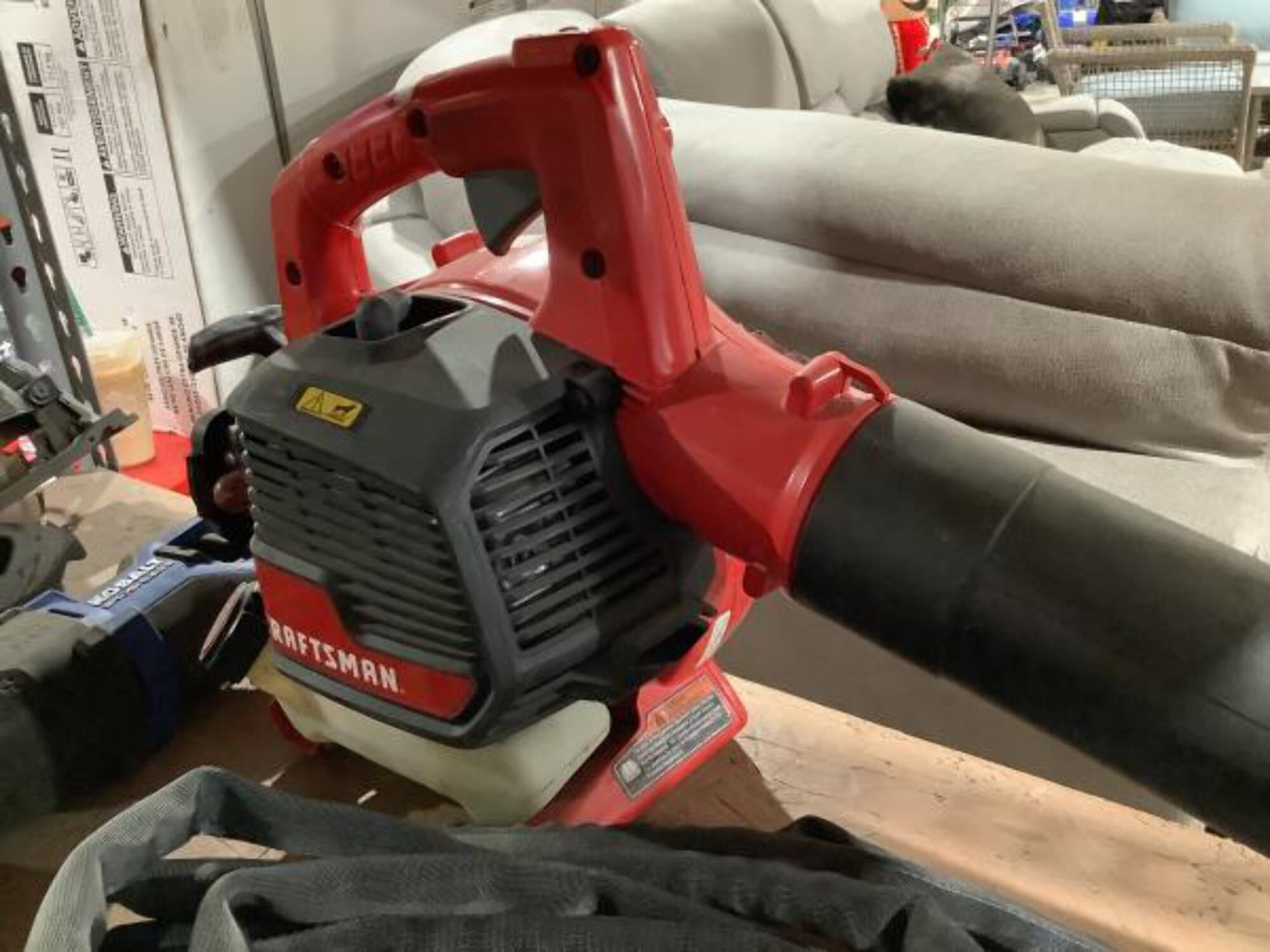 WETS 41BR25B2793 B210 25cc 2-Cycle Gas Powered Leaf Blower, Liberty Red