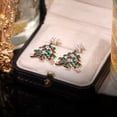 thumbnail image 2 of Pendientes de borlas de árbol de Navidad coloridos europeos y americanos, dulces, sencillos, huecos, largos, accesorios navideños, pendientes de estrella, 2 of 6