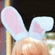 thumbnail image 3 of Diadema con orejas de conejo para el pelo, ideal como regalo de fiesta, disfraz o cumpleaños. blanco, 3 of 7