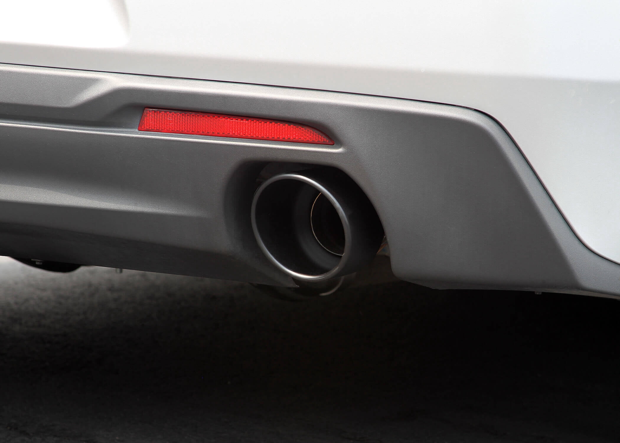 Flowmaster 717992 FlowFX Axle-Back Exhaust System Stainless 3.0 in Dual Rear Exit