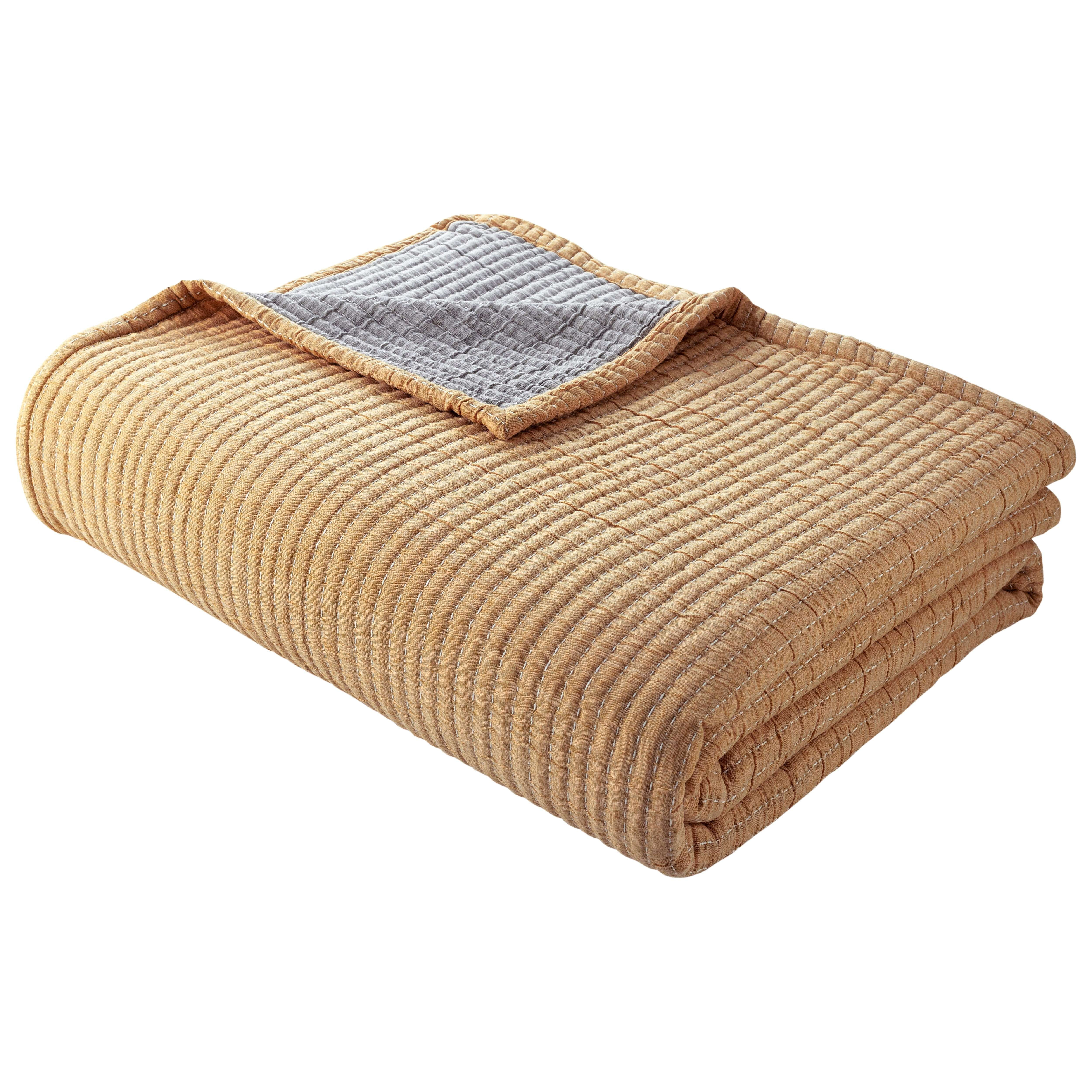 Couette matelassée Mainstays Garment Wash pour adulte, jaune, lit double queen size, 1 pièce