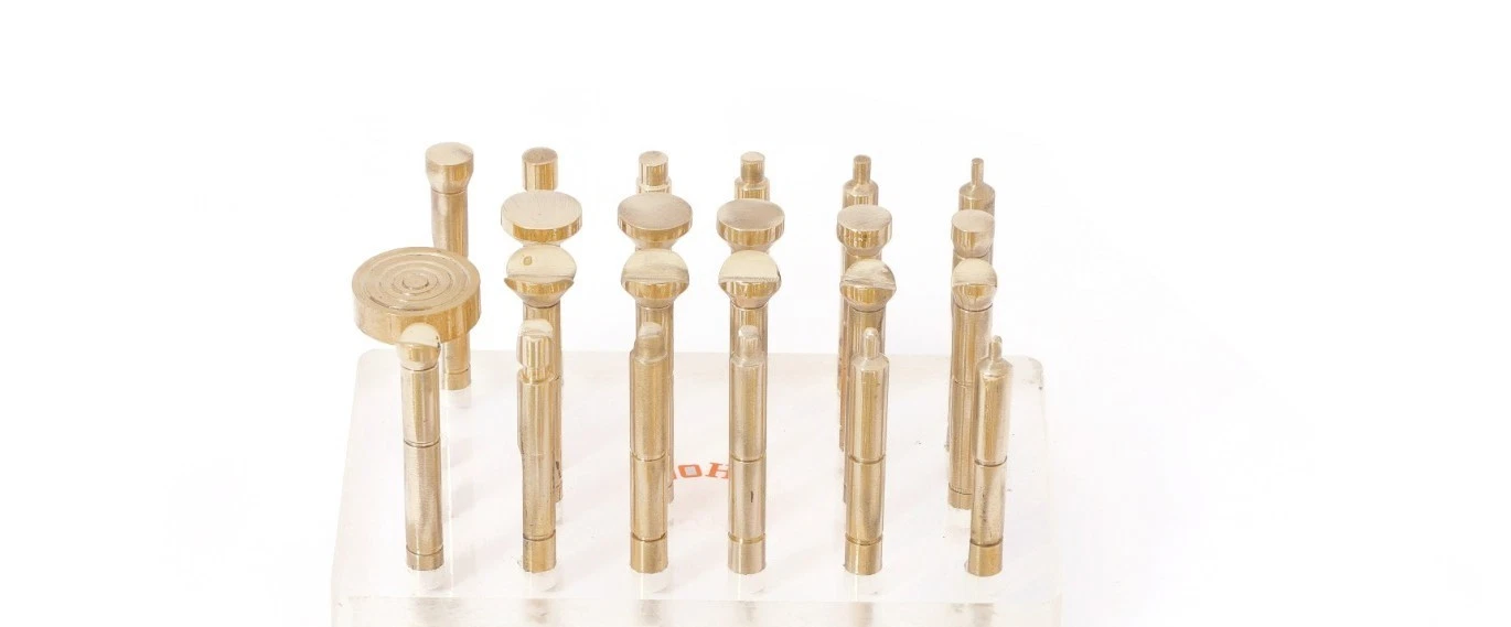 Wohi Innovations Gemstone Faceting DOP Combo – 22 Solid Brass Dopsticks (Flat & VEE Shaped) with 1 Target Dop | 6mm x 50mm | Lapidary Tool Set