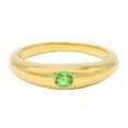 thumbnail image 1 of Anillo de Oro de 14K TIMESQUARE con Esmeralda Central #6.5 12893EMR4YRA1M, 1 of 2