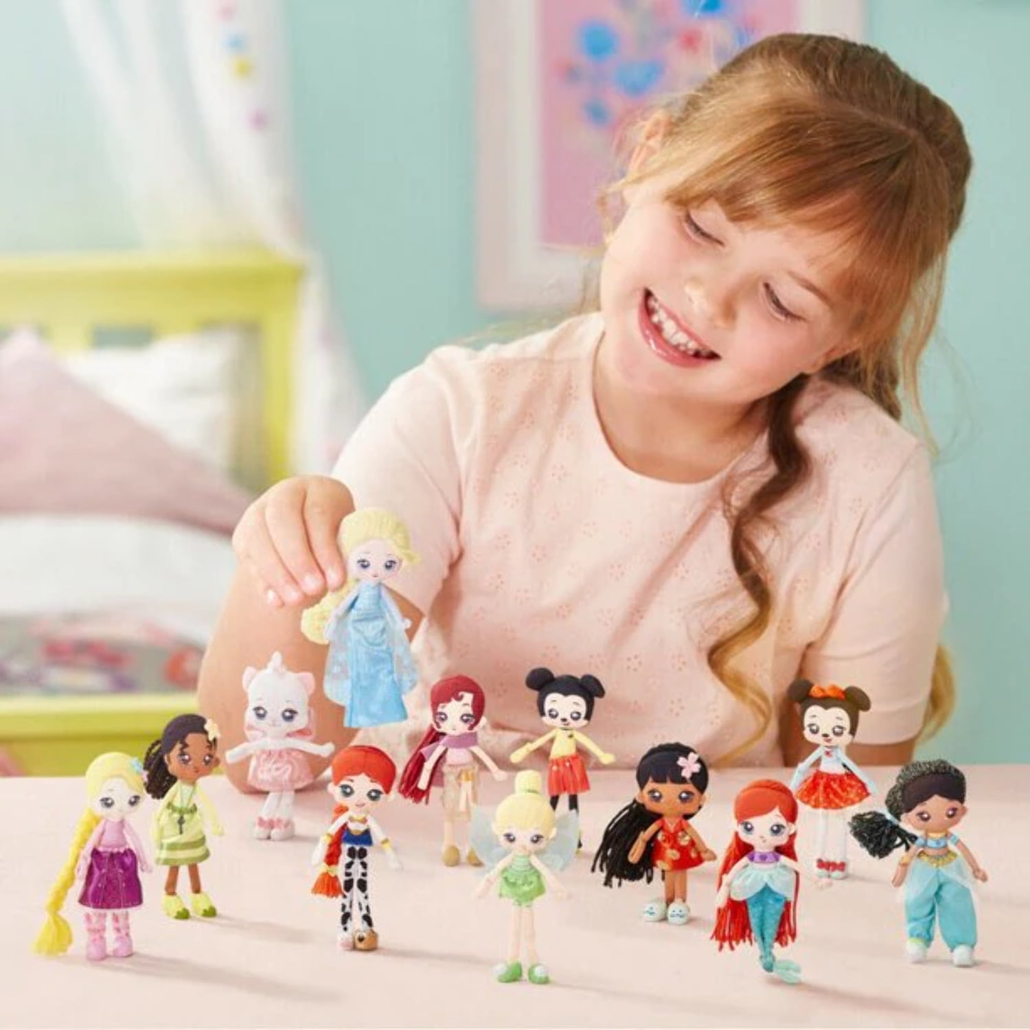 Disney SWEET SEAMS Surprise Doll & Playset, Single Pack: White