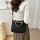 thumbnail image 4 of Bolso de mano con cinturón ancho para mujer, bolsa de hombro de algodón espacial con rombos, gran capacidad, combina con todo, para compras, Otoño e Invierno, 4 of 5