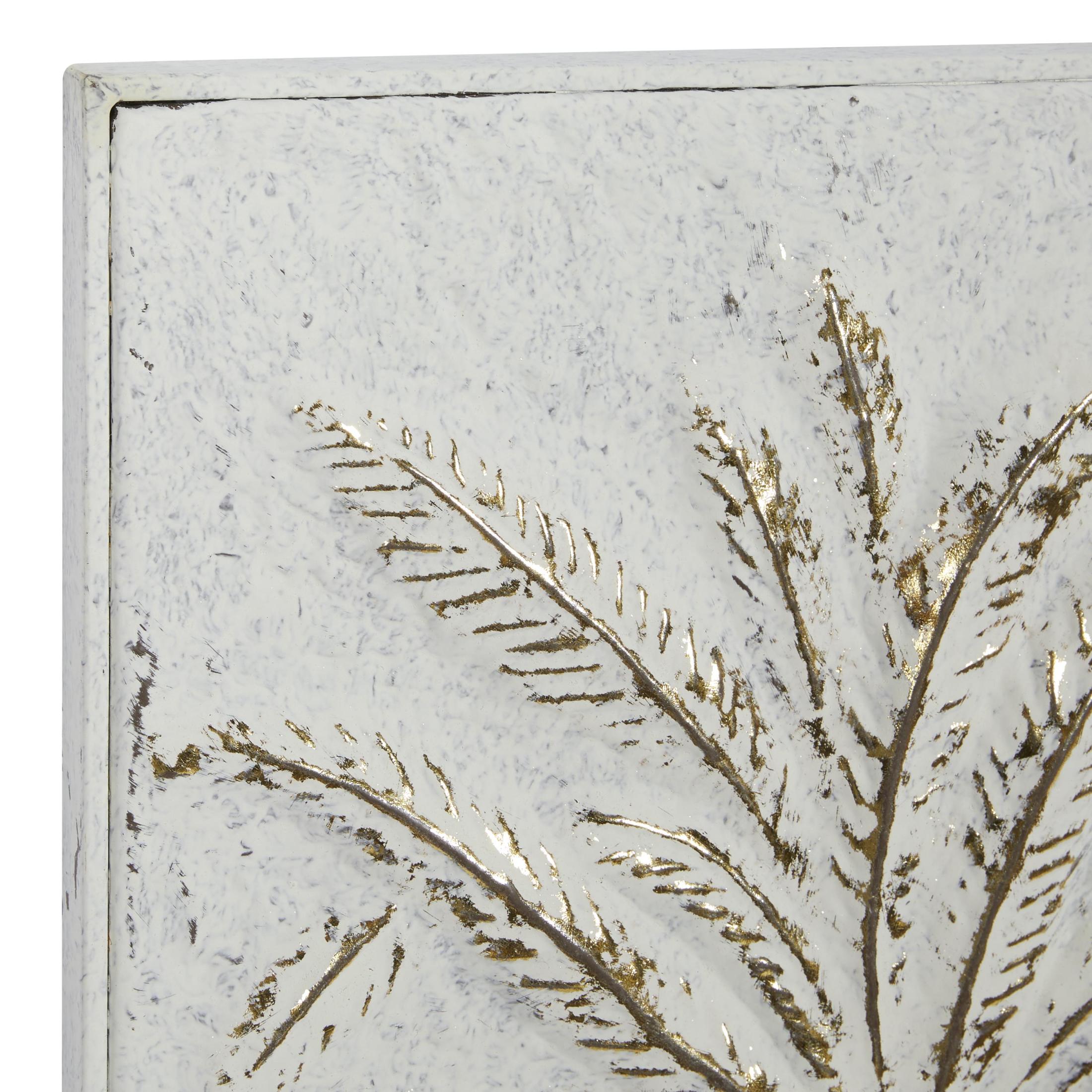 DecMode Gold Metal Relief Panel Palm Tree Wall Decor with Cream Textured Backing