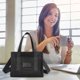 thumbnail image 5 of Bolso Bandolera de Nailon de Gran Capacidad para Mujer, Ideal para Actividades Al Aire Libre., 5 of 7