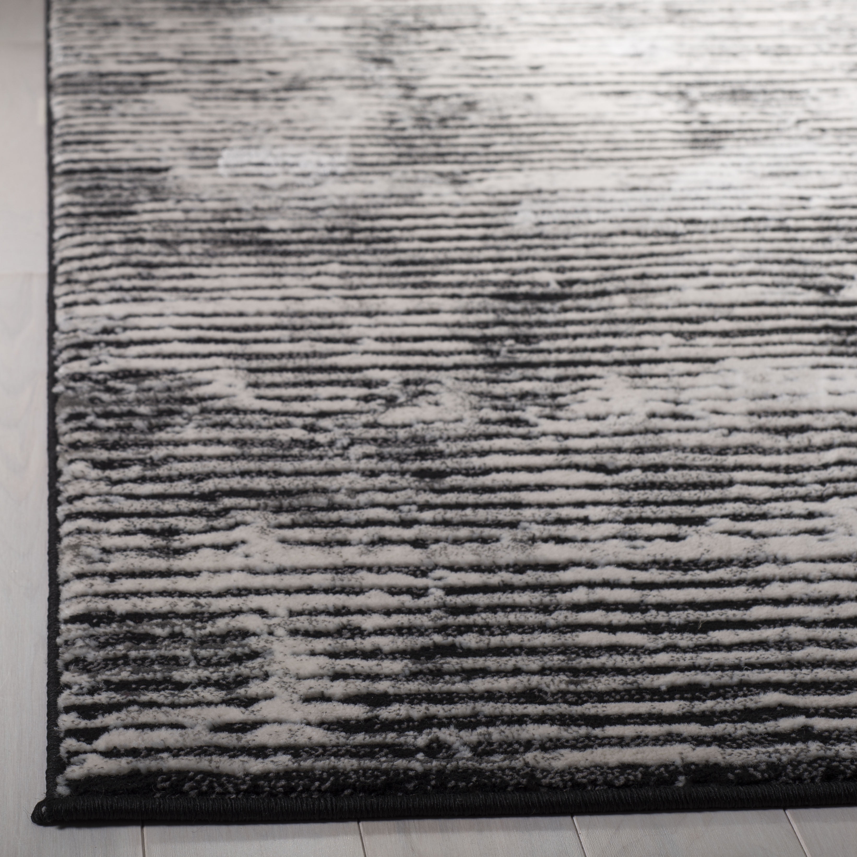 SAFAVIEH Lurex Marielle Striped Runner Rug, Black/Grey, 2' x 6'