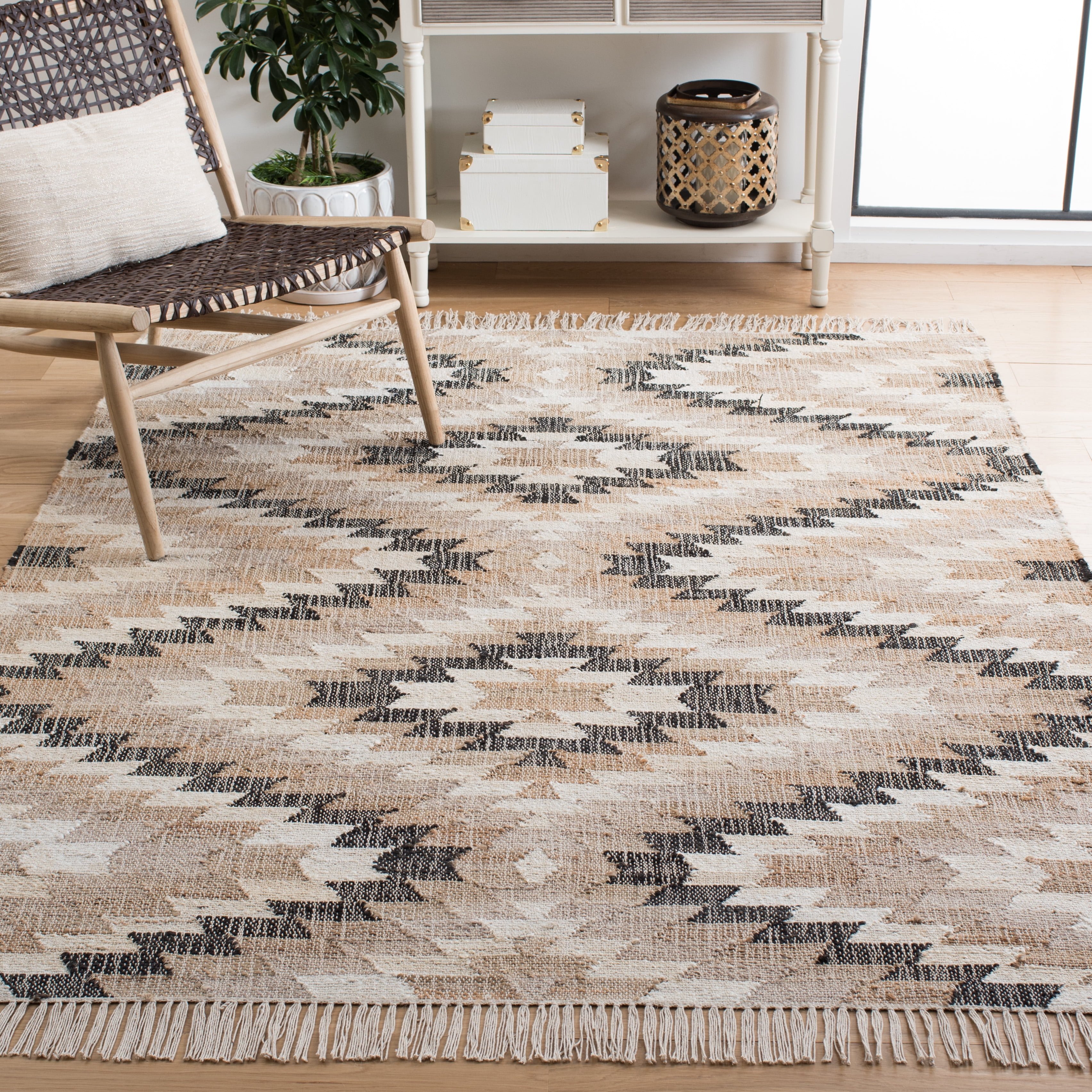 SAFAVIEH Natural Fiber Watson Geometric Area Rug, Natural/Black, 5' x 8'