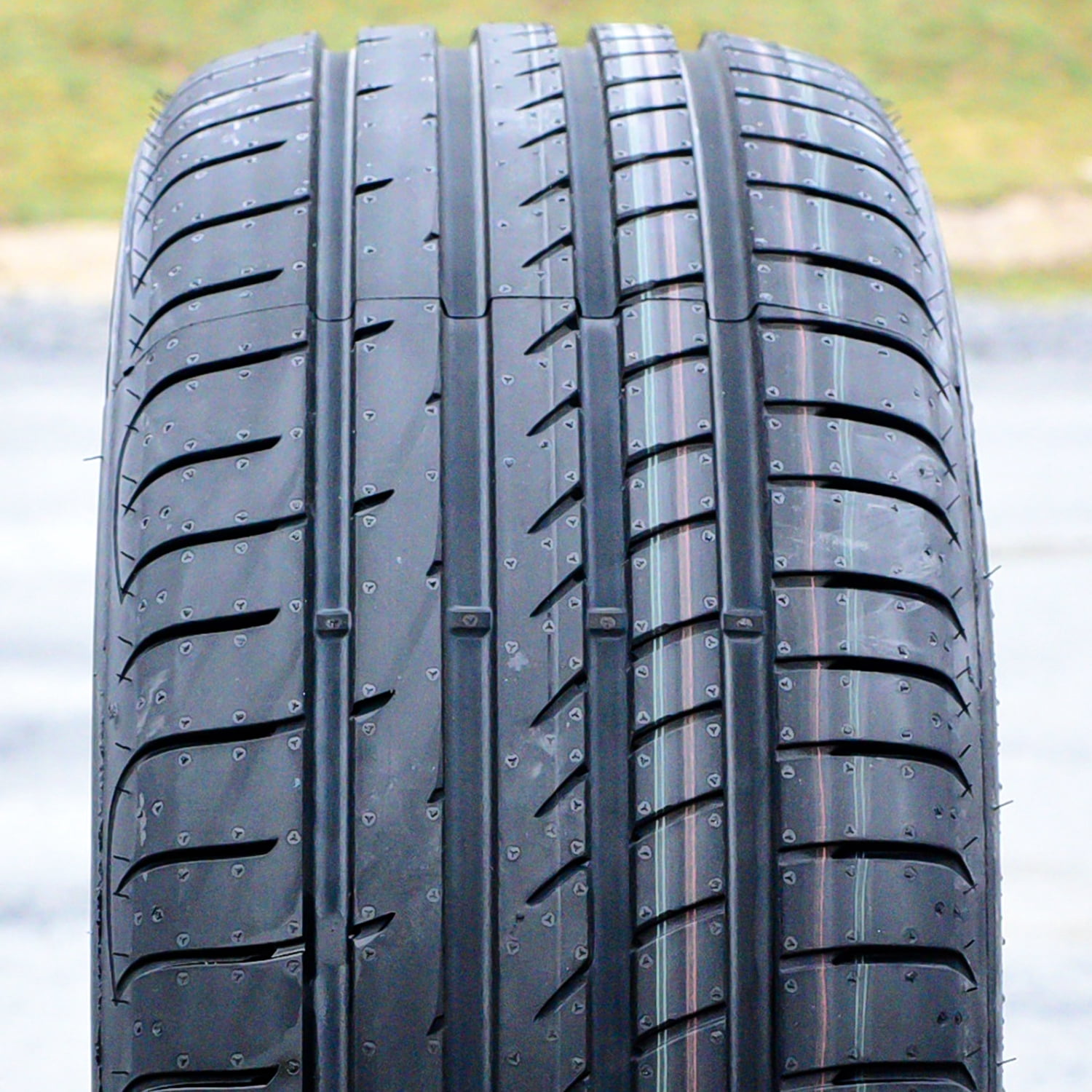 Goodyear Eagle F1 Asymmetric 2 ROF 225/40R19 89Y Standard Load High Performance Summer One Tire