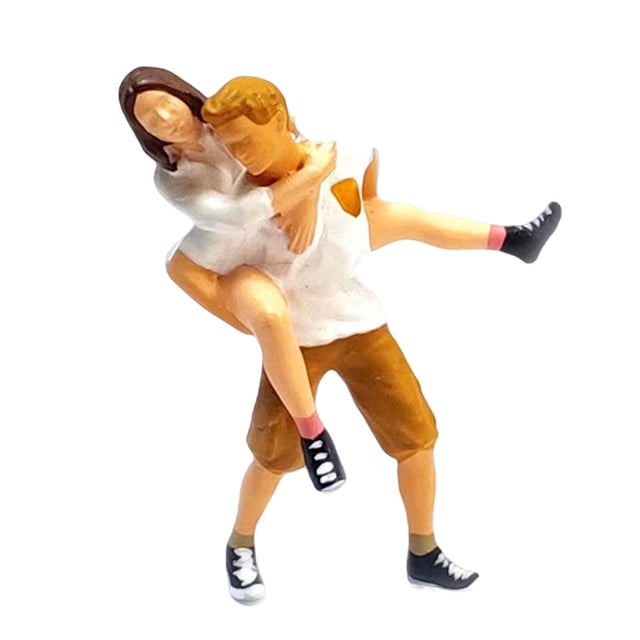 Figuras de resina de parejas para escenas de jardines de hadas. De pie blanco