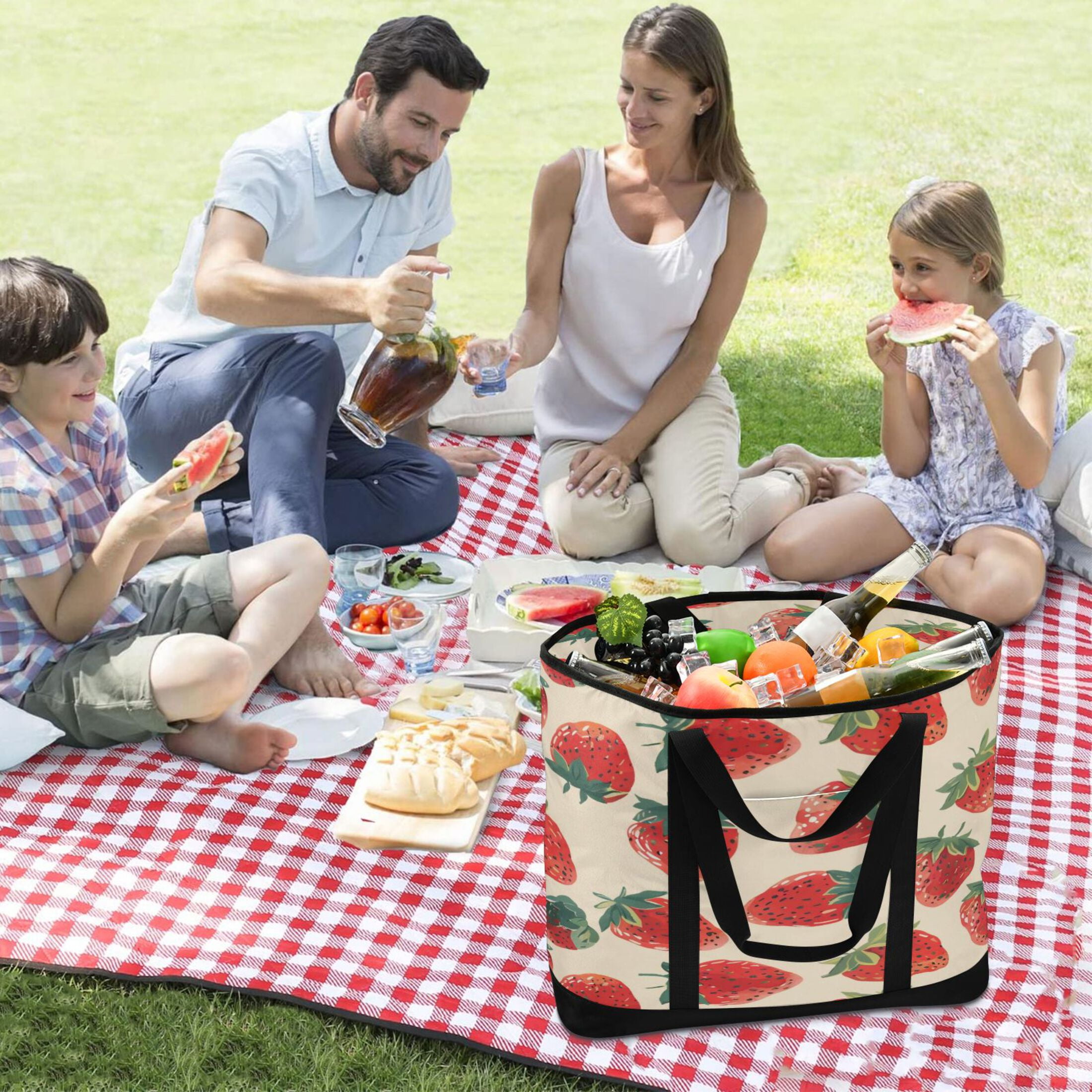Large Hand-held Ice Pack Picnic Bag Insulation and Refrigeration Suitable for Shopping Picnics and Camping Red Strawberry