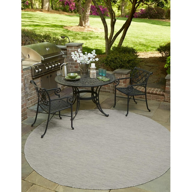 Rugs.com Outdoor Solid Collection Rug – 4 Ft Round Light Gray Flatweave Rug Perfect For Kitchens, Dining Rooms