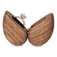 thumbnail image 2 of Caja Corazón Giratoria De Madera Nogal Para Anillos De Boda CAFE, 2 of 5