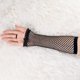 thumbnail image 2 of Guantes de brazo sin dedos de malla elástica INSPIRE CHIC para mujeres en negro, 2 of 4