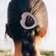 thumbnail image 4 of Pinza para el cabello plana de PC mate con forma de corazón, pinza tipo pico de pato, agarre fuerte, para sujetar el cabello rizado en la parte posterior de la cabeza. Fácil de colocar. No se dobla. A, 4 of 4
