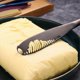 thumbnail image 1 of Cuchillo para mantequilla, cortador de queso con orificio, rallador de queso, accesorios de cocina de acero inoxidable, utensilios para limpiar crema, pan y mermelada, utensilio de cocina, azul, 1 of 5