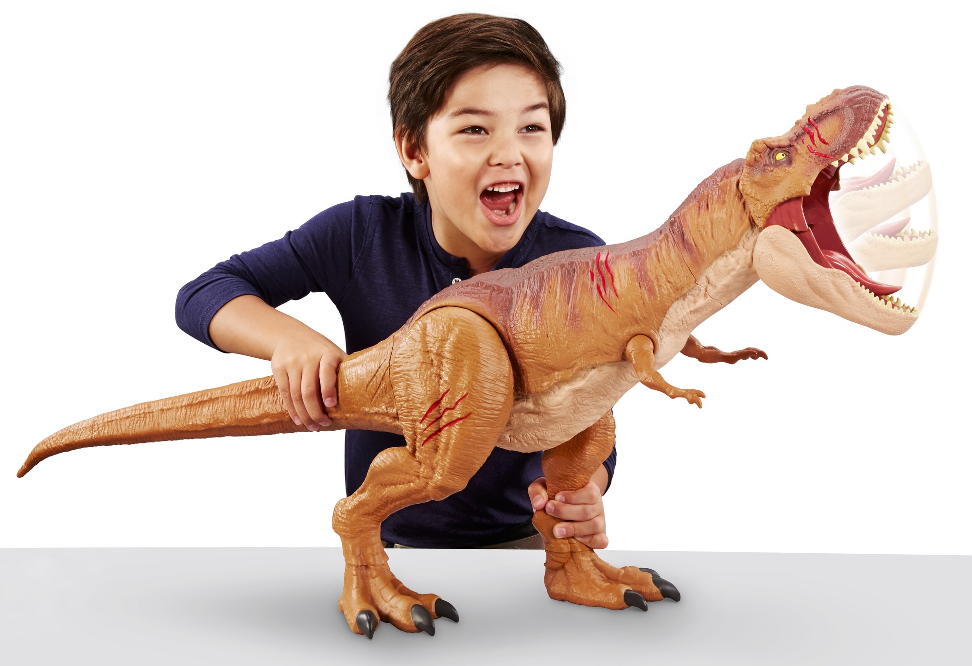 Jurassic World Battle Damage Roarin' Super Colossal Tyrannosaurus Rex - image 4 of 12