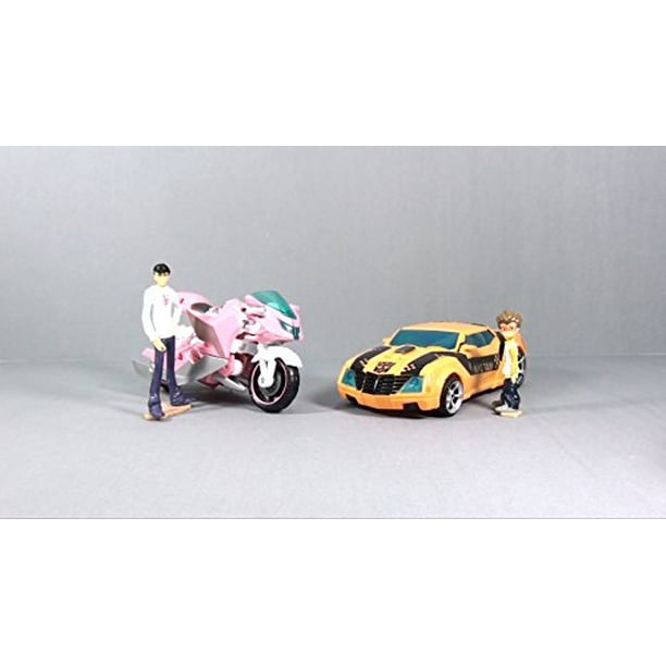 Transformers Prime Bumblebee and Arcee NYCC Exclusive Action