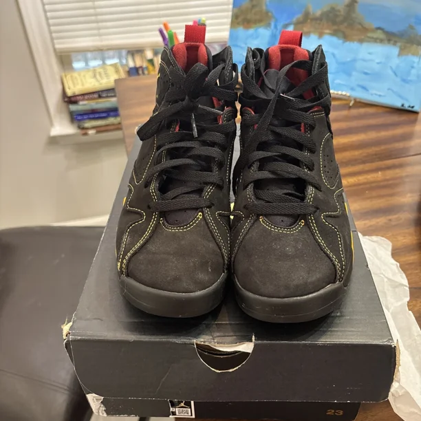 N I-K-E A i r-Jor-dan 7 Retro BG Citrus Black GS Size 7Y (8.5 Wmn) DQ6040-081
