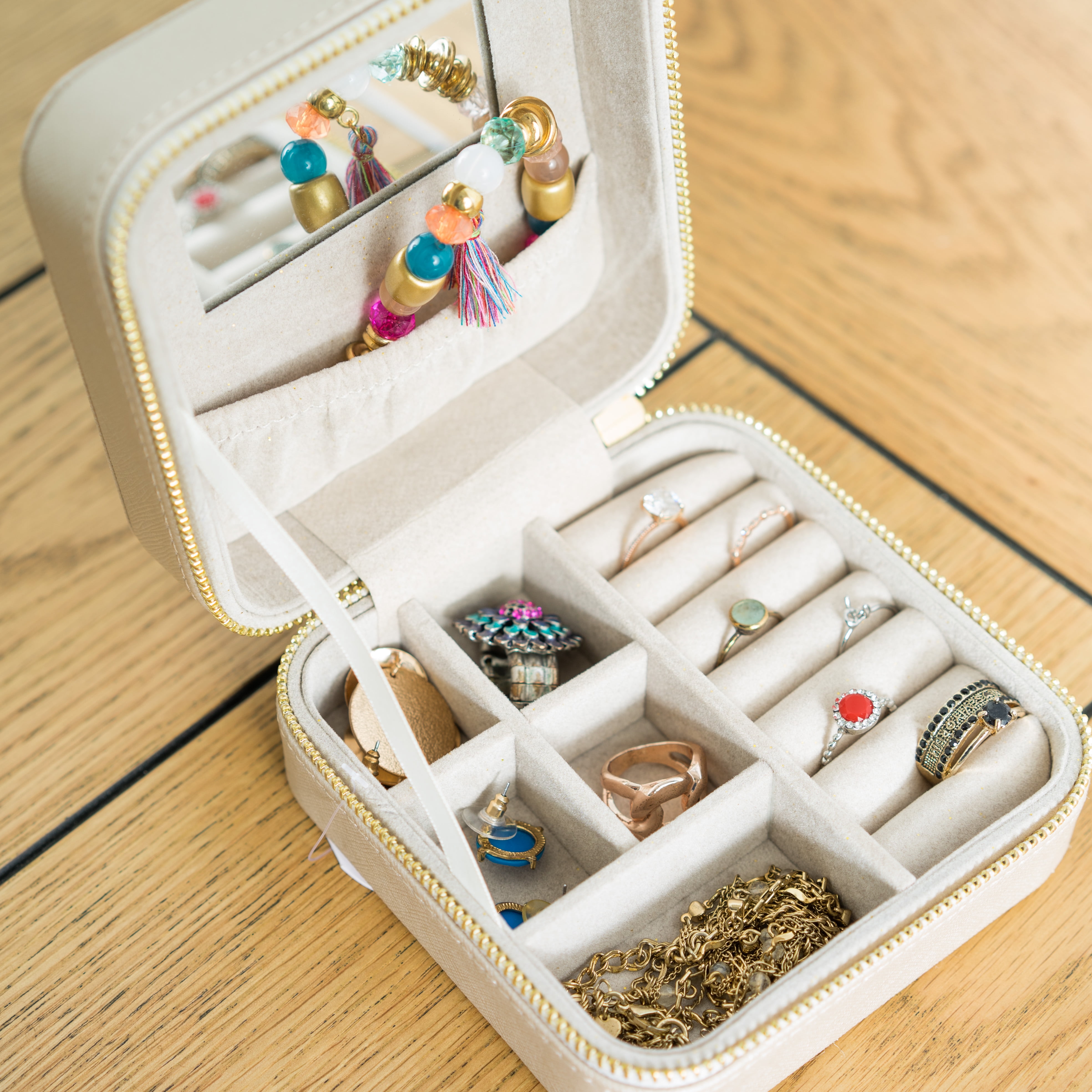 Melissa Jewelry Travel Case ~ Gold – Hives and Honey
