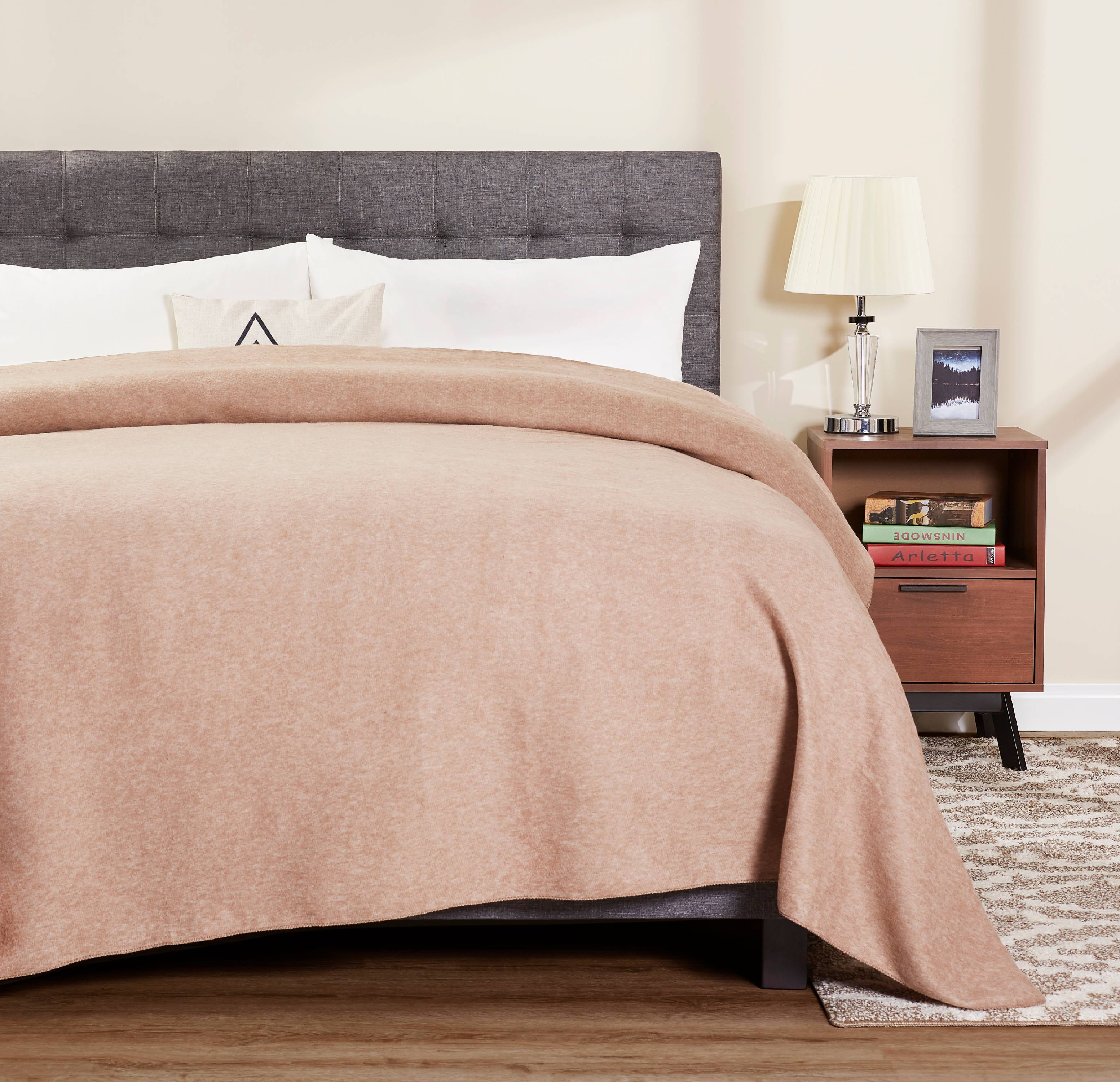 Mainstays Super Soft Fleece Bed Blanket Twin Twin XL Gold