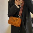 thumbnail image 2 of Bolso informal para mujer, otoño 2025, nuevo estilo, moderno, de red, de celebridad, de un solo hombro, pequeño, cuadrado, sencillo, con correa ancha., 2 of 5