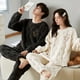 thumbnail image 5 of Pijamas de franela para parejas, traje grueso con forro polar para mujer, ropa de hogar holgada de talla grande y cálida de polar coral para hombre, 5 of 6