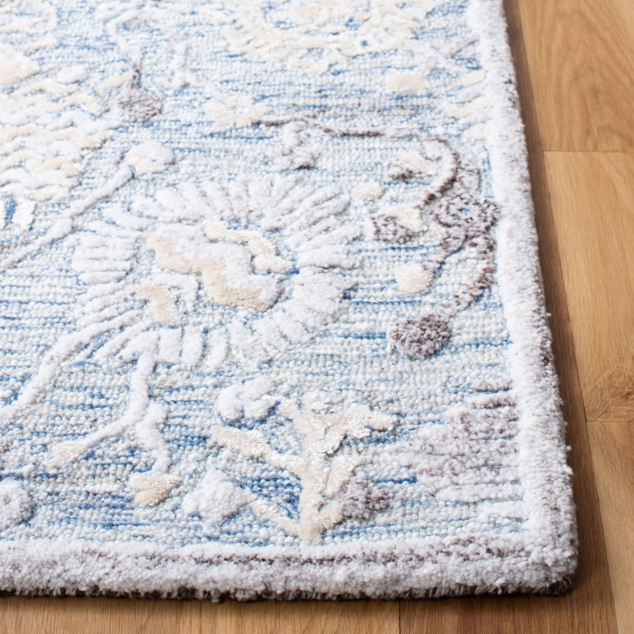 SAFAVIEH Glamour Quinten Floral Area Rug, Light Blue/Ivory, 4' x 6'