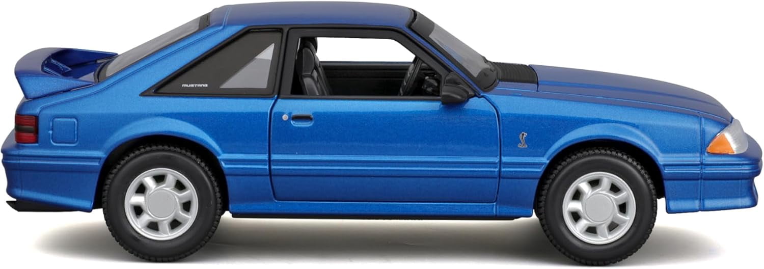 Maisto Line 1993 Ford Mustang SVT Cobra, 1:24, Blue