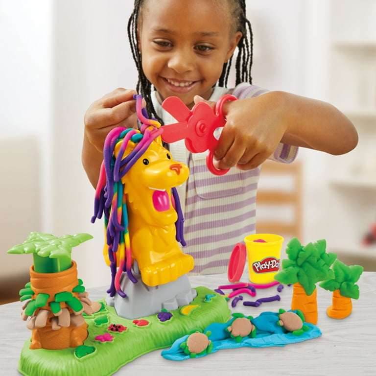 Play-Doh Growin' Mane Lion and Friends Playset, Animal-Themed Play