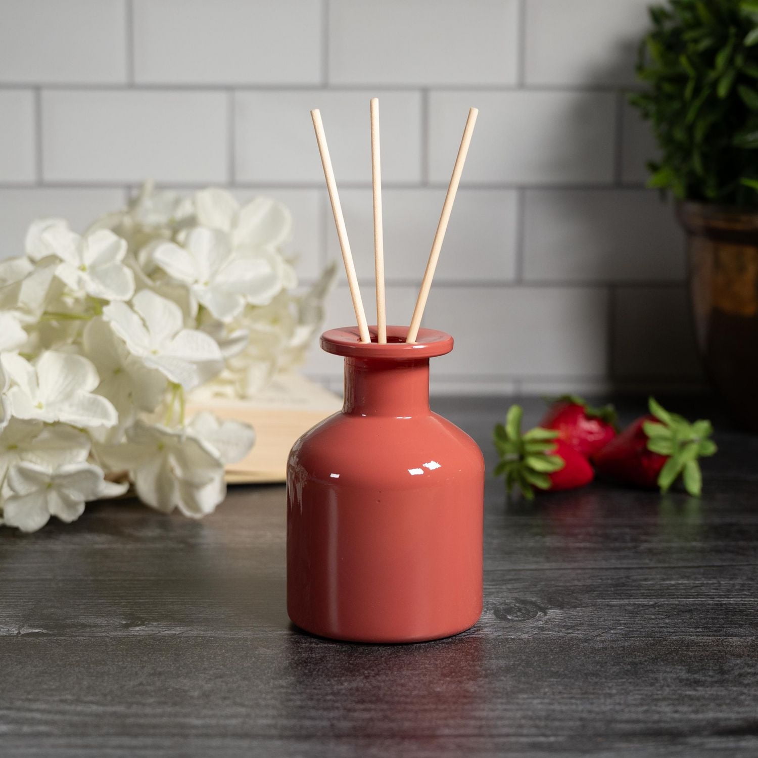 ScentSationals Reed Diffuser - Strawberries & Cream, 4.5 fl oz (133.1 mL)