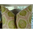 thumbnail image 2 of Plutus Brands Plutus Coussin Tulipe Fait Main, (Double Face 24 Pouces x 24 Pouces), 2 of 3