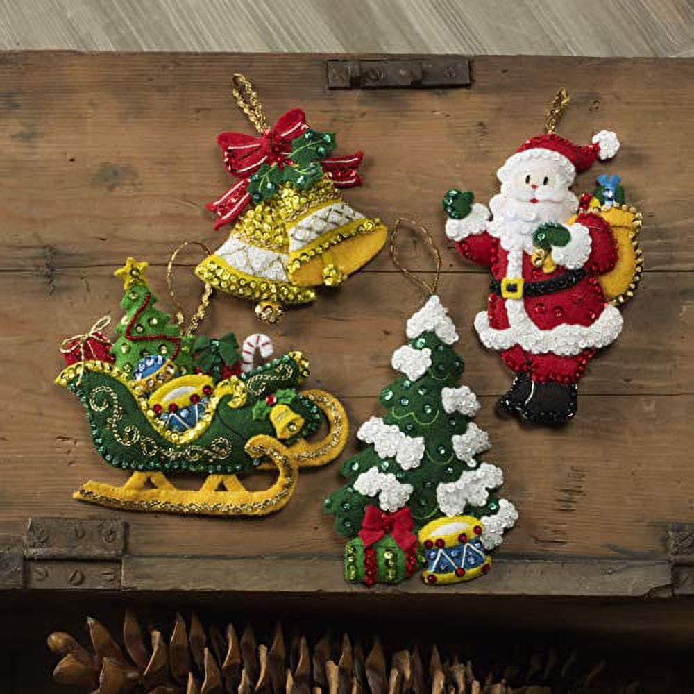 Bucilla 5 x 4.5 Christmas Village Felt Ornament Kit 6ct