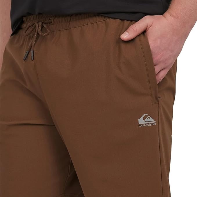 Quiksilver Men's Comfort Stretch Dry Flight Active Short Size Small. Brown