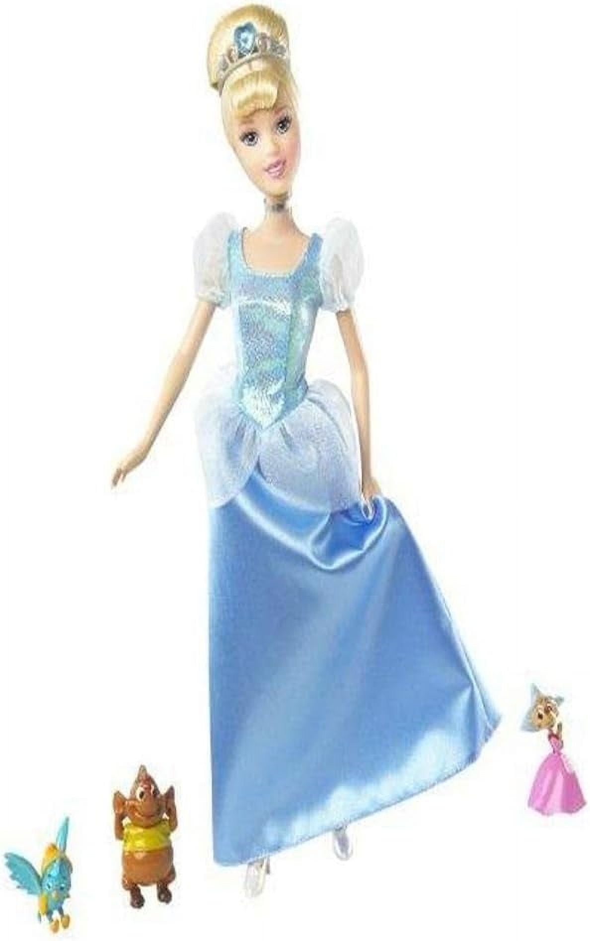 Disney Princess Deluxe Cinderella Doll with Wear and Share