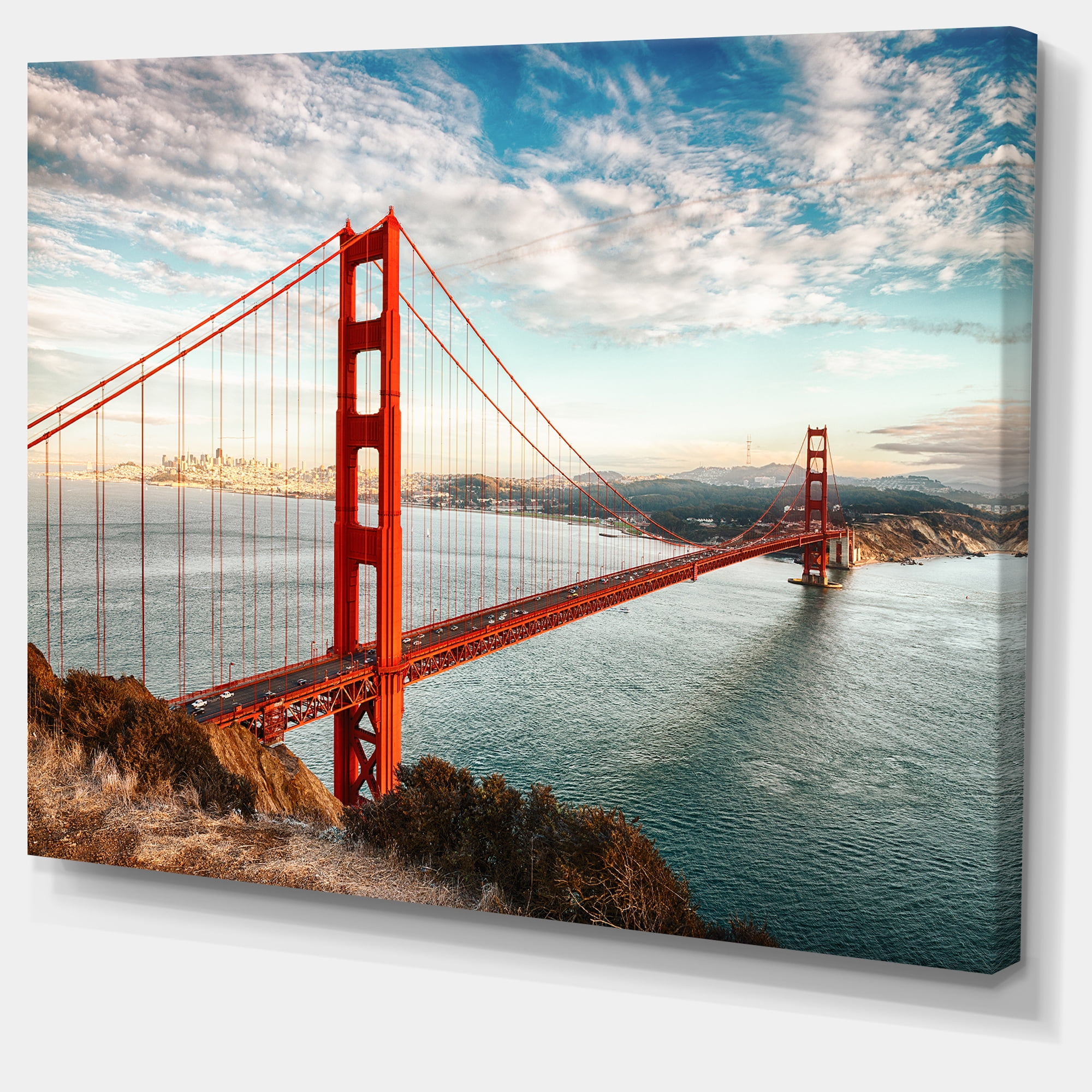 Designart 'Golden Gate Bridge in San Francisco ' Large Sea Bridge Canvas Art Print