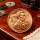 thumbnail image 4 of Moneda conmemorativa «The Last Penny Tribute Token» Moneda conmemorativa de colección con acabado vintage Embalaje conmemorativo Regalo histórico, 4 of 7