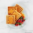 thumbnail image 2 of Uncanny Brands Peanuts Waffle de Lujo, 2 of 5