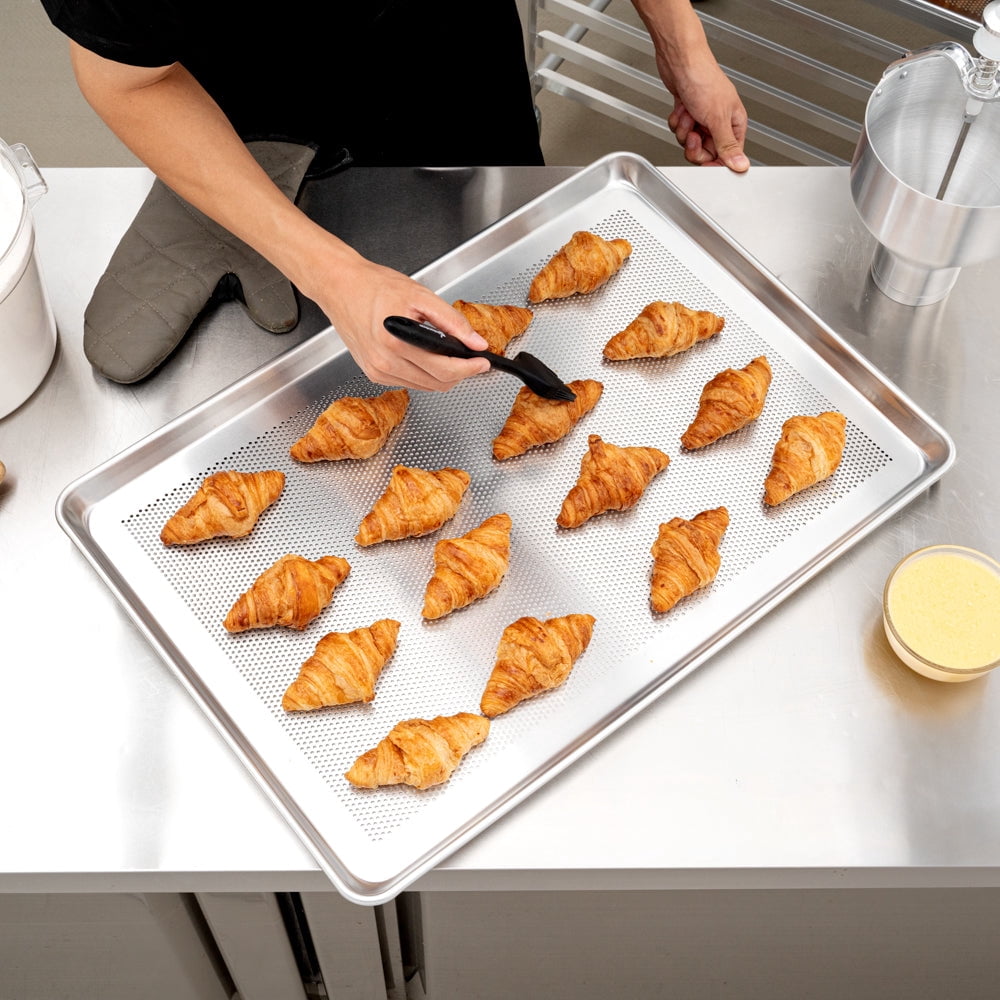 Restaurantware-Met Lux 26 x 18 x 1 Inch Baking Sheet Pan, 1 Perforated High Temp Baking Sheet - Full-Size, Freezable, Silver Aluminum Potato Chip Baking Tray