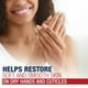 thumbnail image 2 of Guantes hidratantes para manos Aquaphor Repair, paquete de 6, 2 of 9