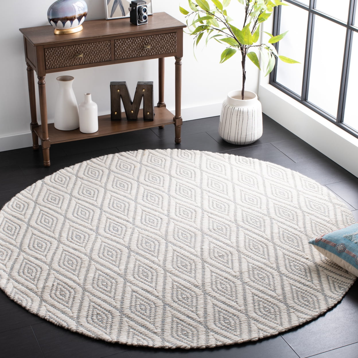 SAFAVIEH Marbella Winston Diamond Area Rug, Light Blue/Ivory, 3' x 5'