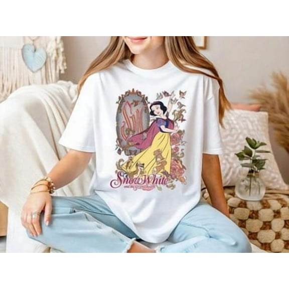 Disney Snow White Princess Danncing Snow White T-shirt Unisex, S-5XL