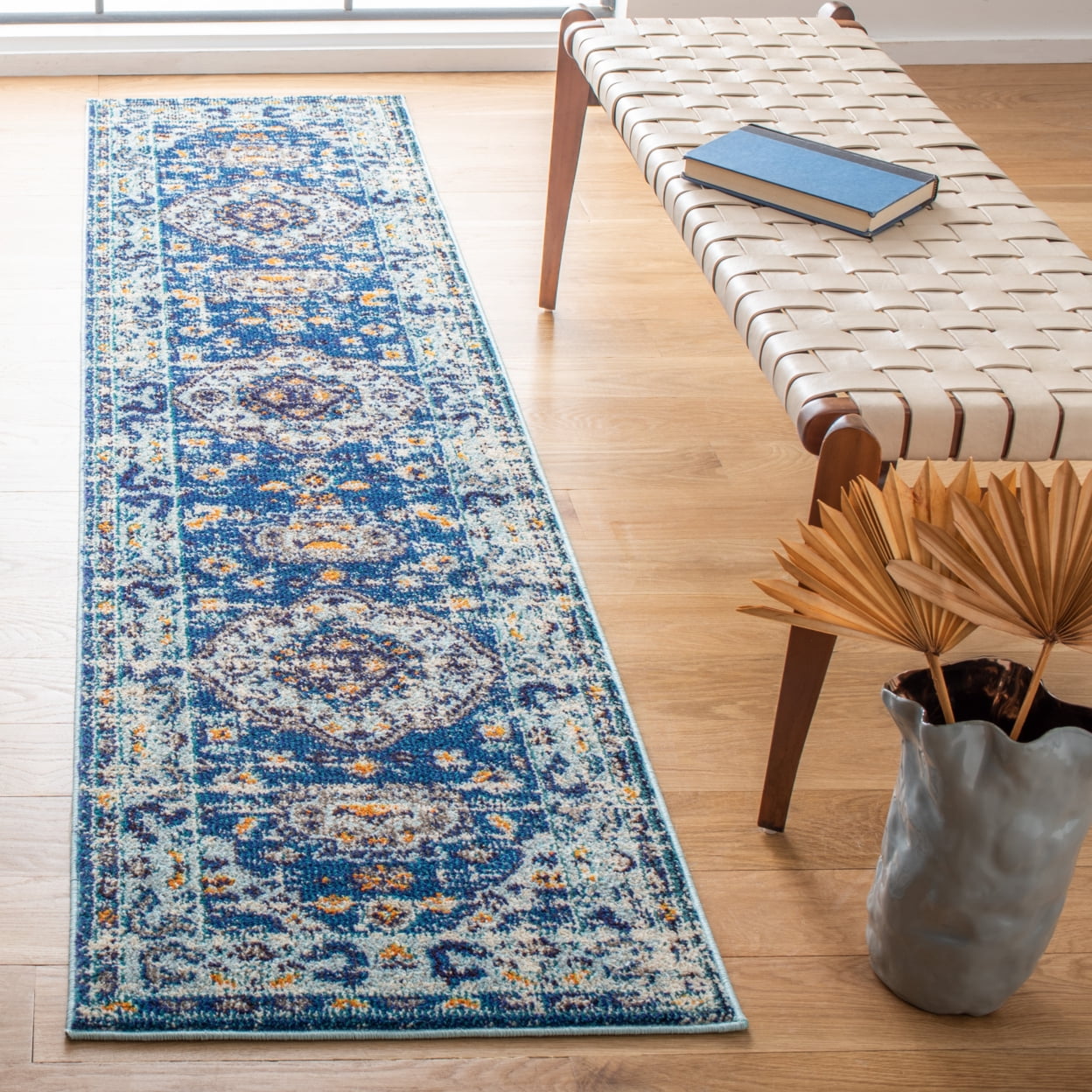 SAFAVIEH Madison Trenton Vintage Traditional Area Rug, Dark Blue/Light Blue, 6'7" Square
