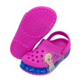 thumbnail image 2 of Frozen Elsa Rosa - Sandalia Infantil con luces Tipo Crocs Antiderrapante - 5493 - Niña Mini Pugs 5493, 2 of 3