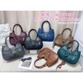 thumbnail image 5 of Nicho de estilo europeo y americano, bolso informal para axila estilo motocicleta para chica caliente, bolso 2023, bolso de hombro versátil y moderno para mujer, 5 of 5