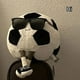 thumbnail image 4 of Lindos juguetes de peluche de fútbol de 11,8 pulgadas, almohada deportiva de peluche suave, regalo de pelota de peluche para niños, decoración de cumpleaños y Navidad (fútbol), 4 of 5